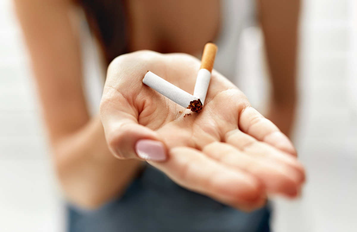 How to Quit Smoking When You’re Surrounded by Smokers
